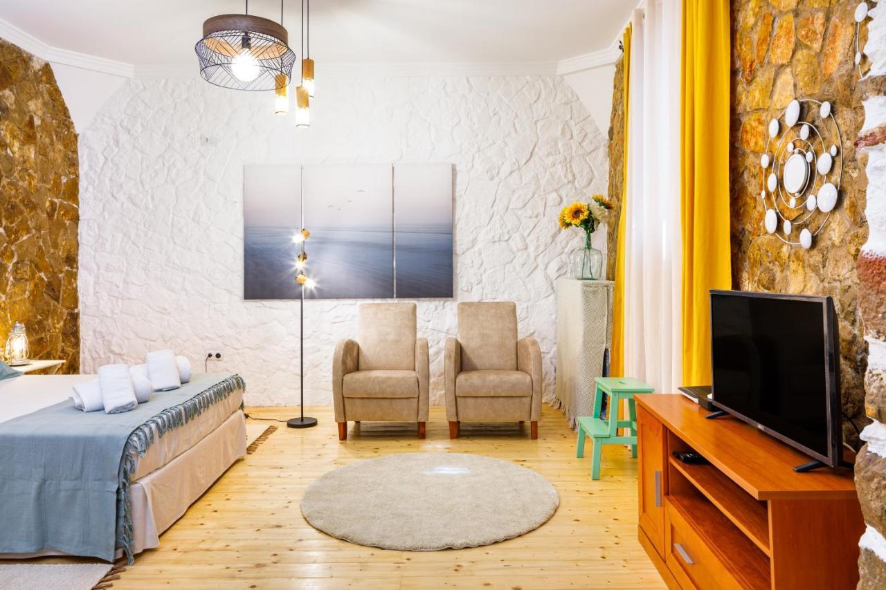 Galeria Guesthouse Тавіра Екстер'єр фото